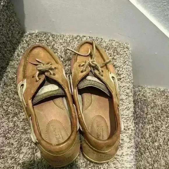 Sperry boat shoes - Picture 1 of 8